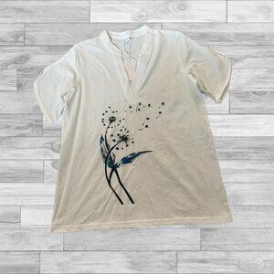 Derandy white graphic t-shirt NWT size small